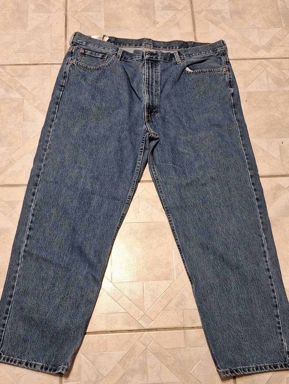 qLevi's Men's Straight Jeans in Medium Blue Wash 42x31